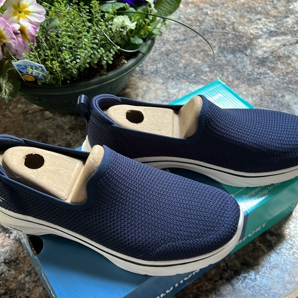 Brand new Sketchers